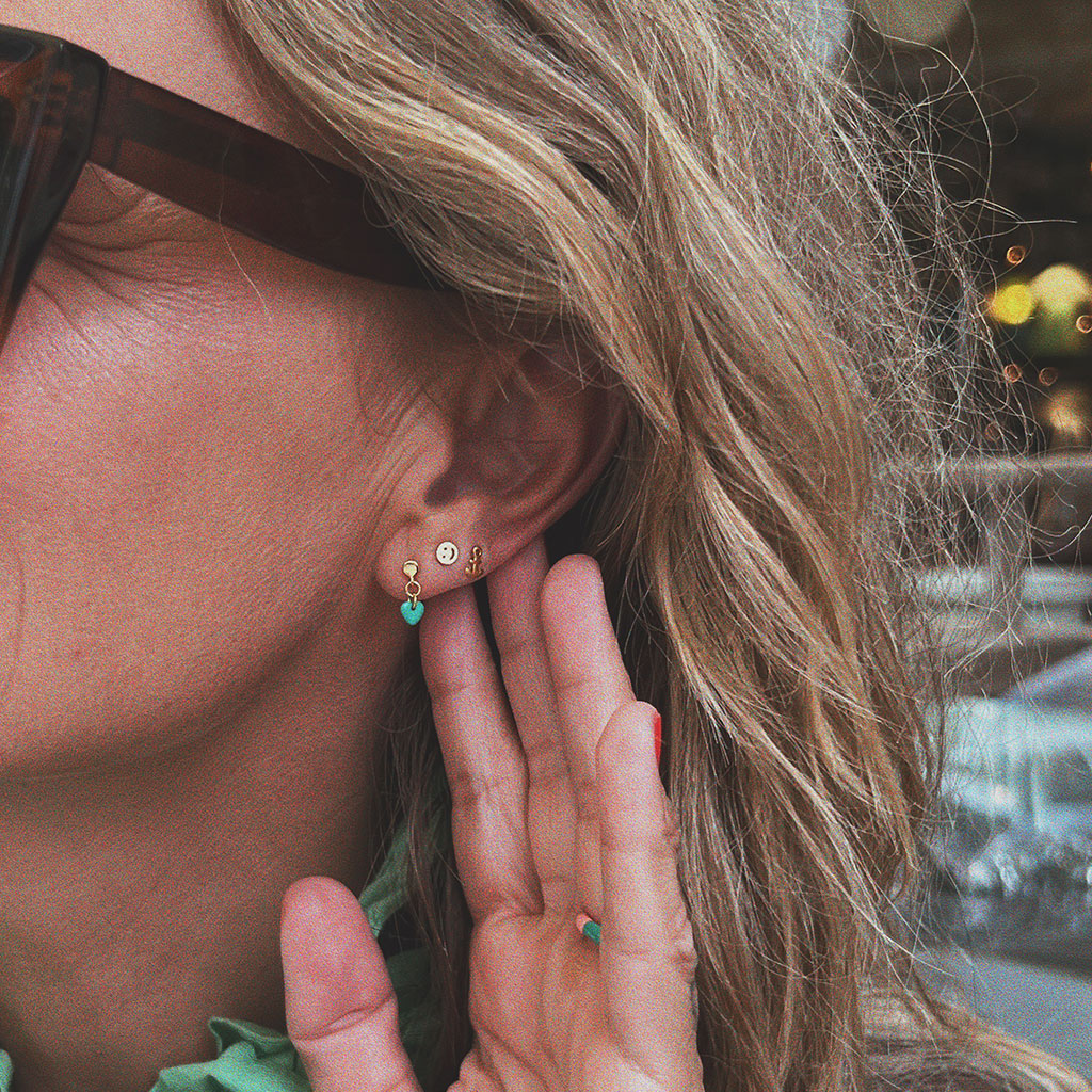 Wie viele Ohrlöcher?