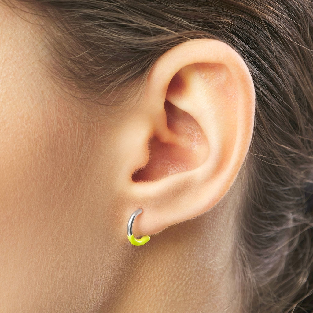 LULU Copenhagen Color Hoop Half Dip 1 stück versilbert Hoops Wild Lime