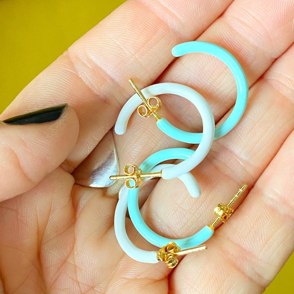 LULU Copenhagen Color Hoops Medium paar Hoops Minze