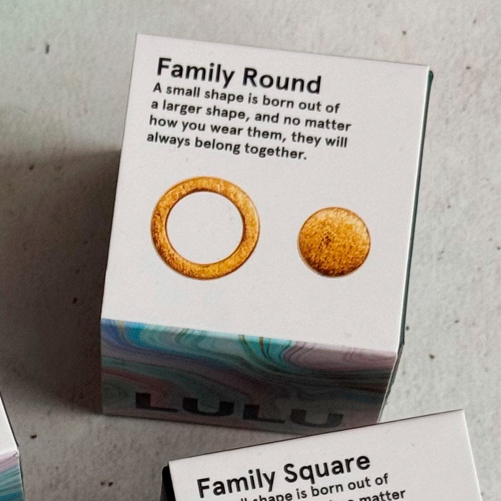 LULU Copenhagen Family Round Ohrringe paar gebürstet Earrings, pairs Vergoldet