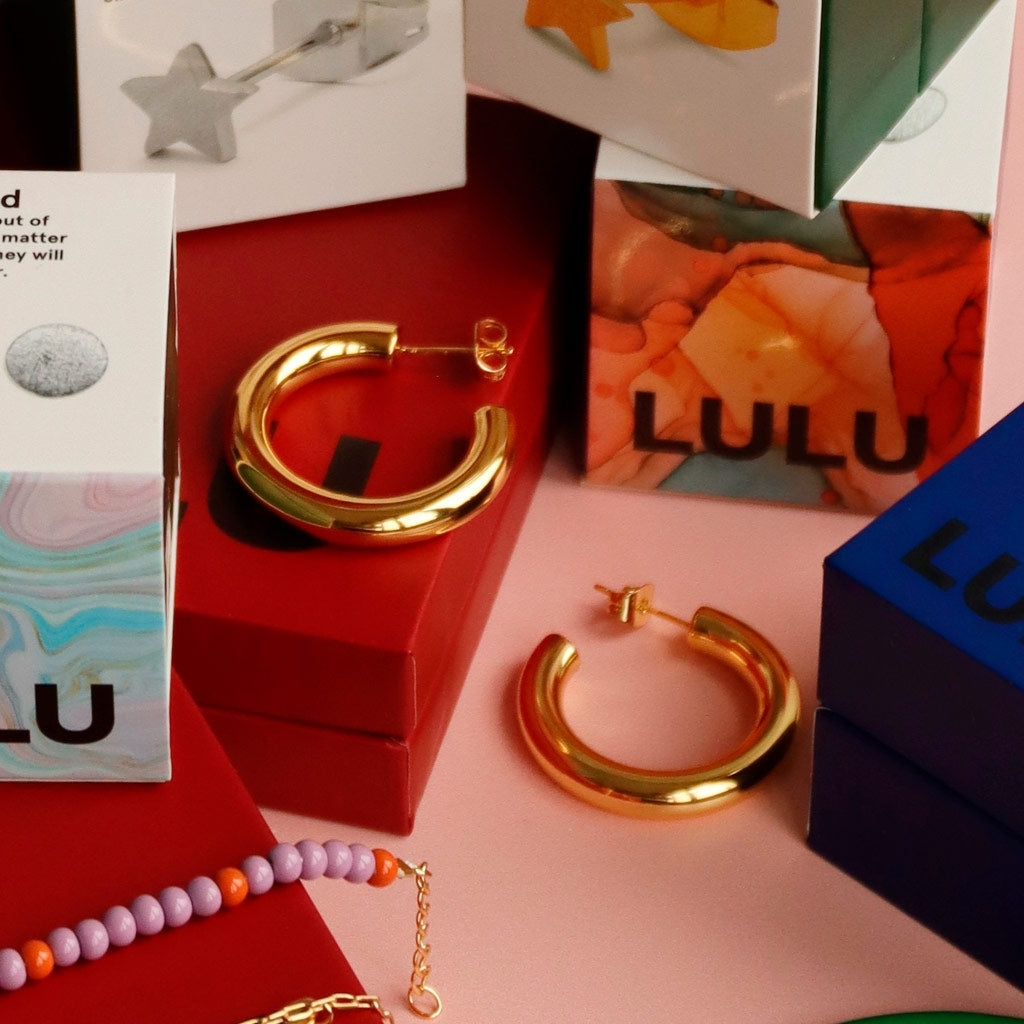 LULU Copenhagen Non Hoops Chunky Medium paar glänzend Hoops Vergoldet