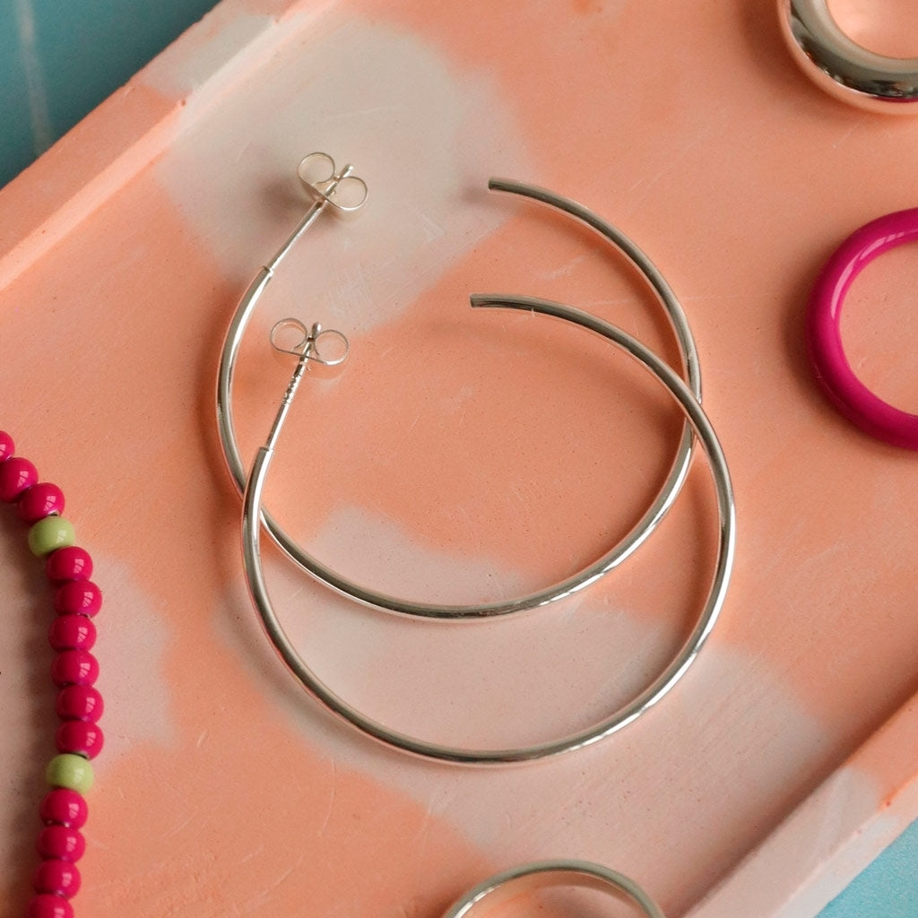 LULU Copenhagen Non Hoops Large paar glänzend Hoops Silver Plated