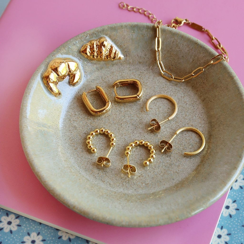 LULU Copenhagen Non Hoops Small paar Hoops Vergoldet