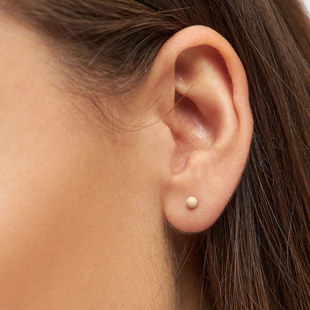 LULU Copenhagen Color Ball Ohrring 1 stück Ear stud, 1 pcs Buttercream