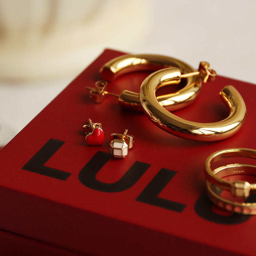 Wie reinigt man Goldschmuck?