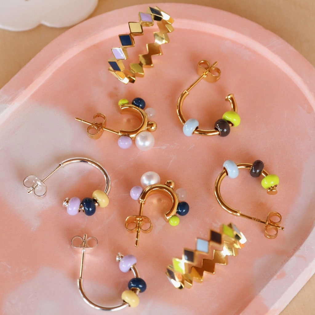 LULU Copenhagen Color Ball 3 Hoops paar - Vergoldetes Hoops Poetry