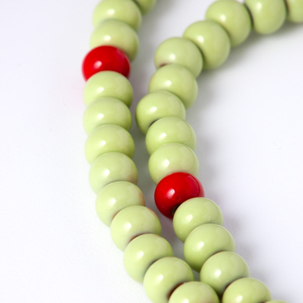 LULU Copenhagen Color Ball Halskette kurze Necklaces Silk Light Green/Passion Red