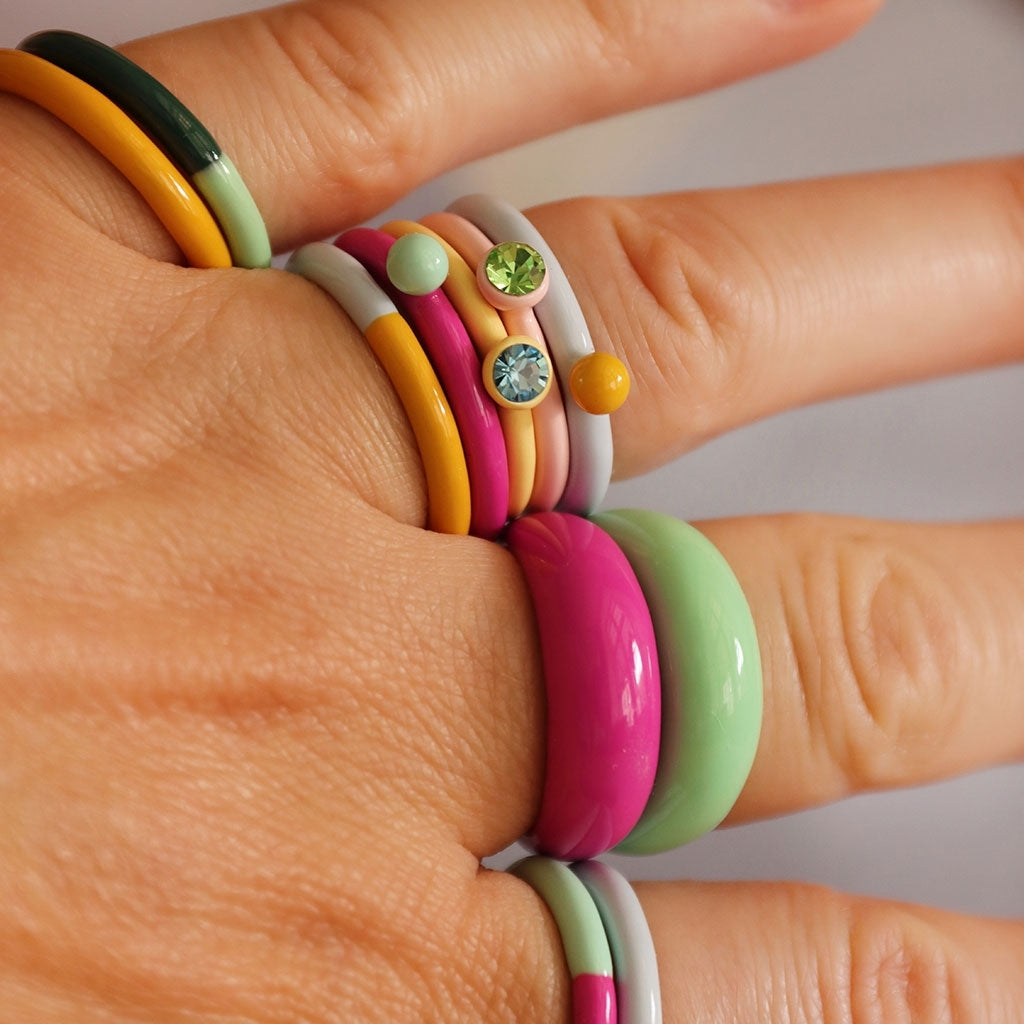 LULU Copenhagen Color Ring Crystal Rings Cocoa Powder