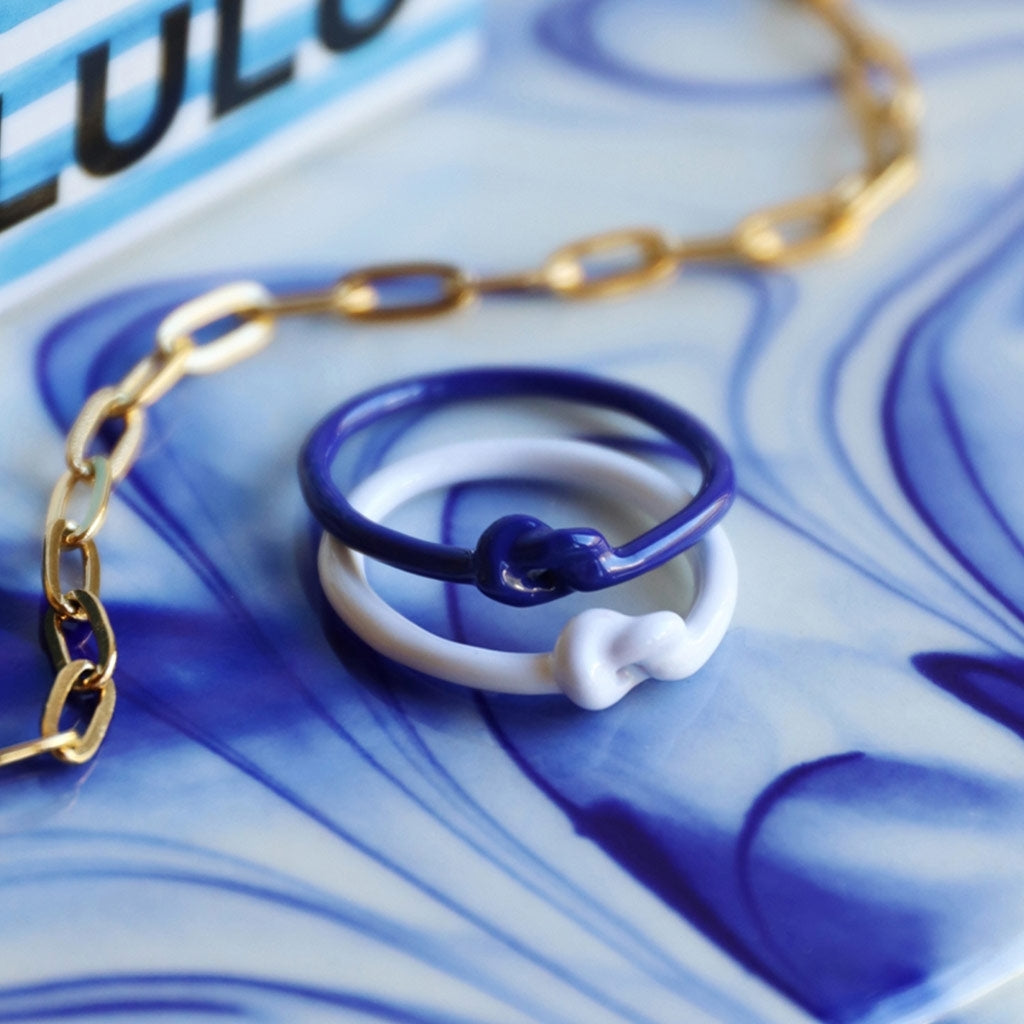 LULU Copenhagen Love Knot Ring Rings Weiß
