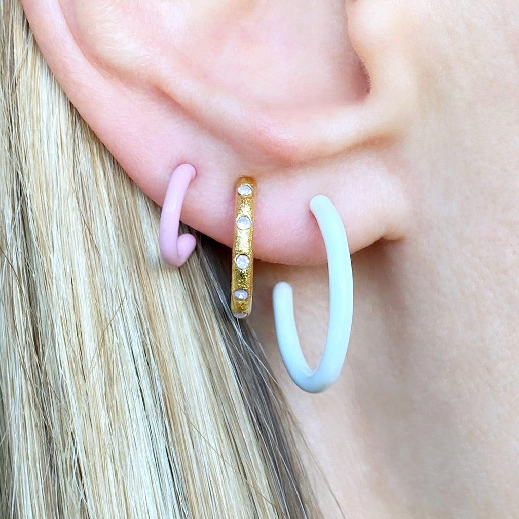 LULU Copenhagen OMG Creolen Small paar vergoldetes Hoops