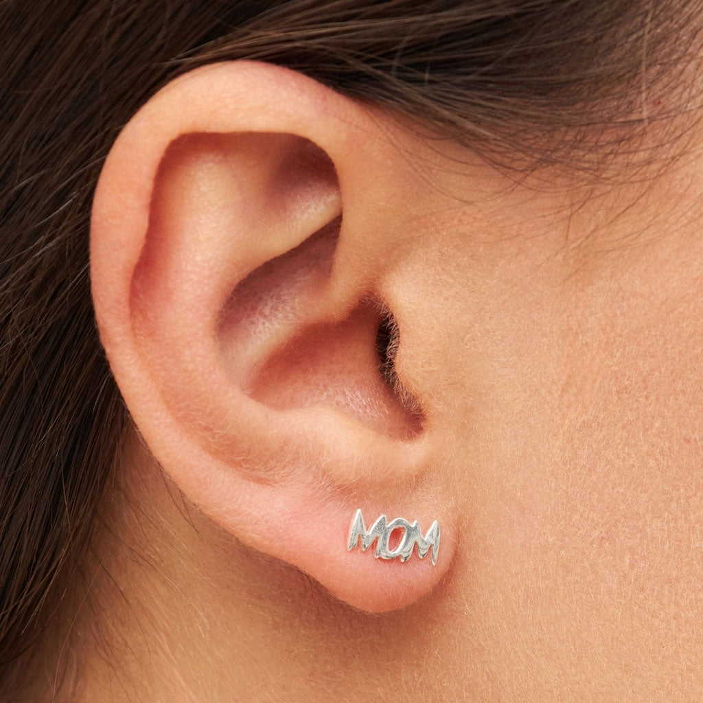 LULU Copenhagen Word Mom Ohrring 1 stück Ear stud, 1 pcs Silber