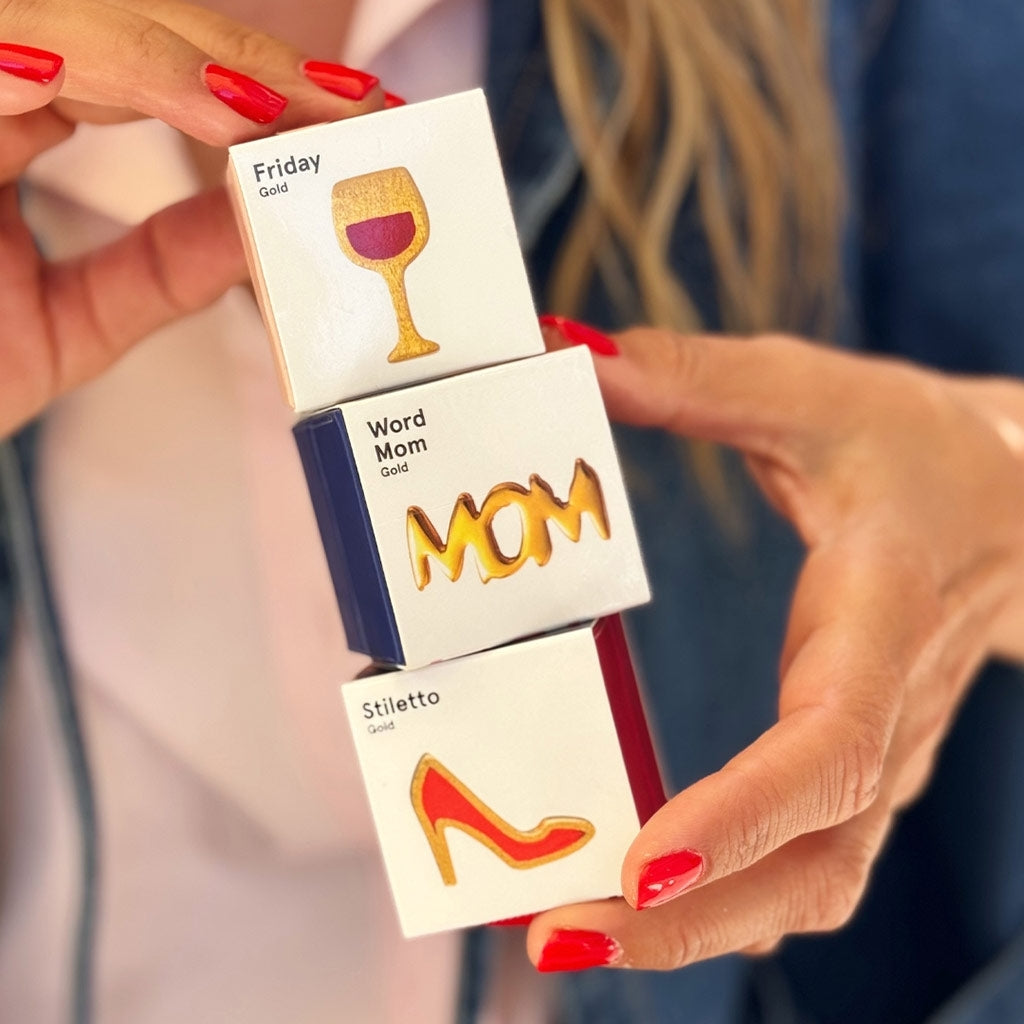 LULU Copenhagen Word Mom Ohrring 1 stück Ear stud, 1 pcs Vergoldet
