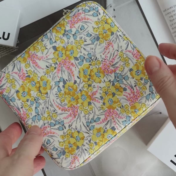 LULU Copenhagen Peace Ohrring 1 stück Ear stud, 1 pcs Silber - Video preview